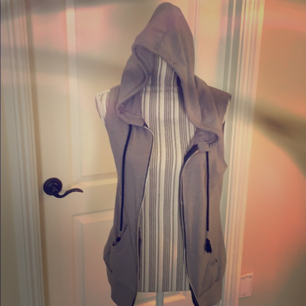 Light weight vest